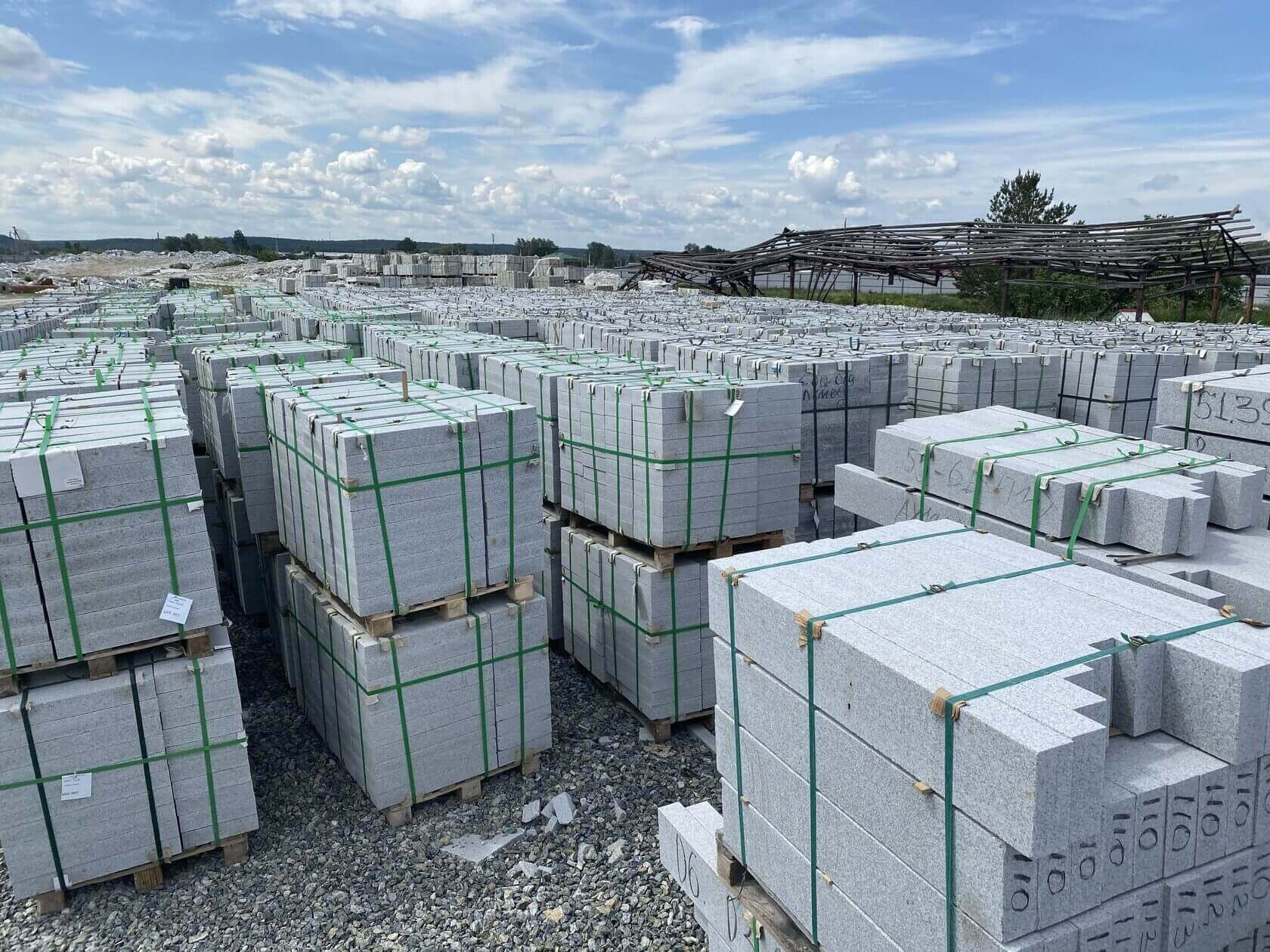 ДО 17 000 м² ПРОДУКЦИИ ЕЖЕМЕСЯЧНО В Волжском